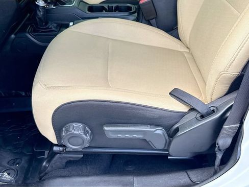 Used 2023 Jeep Gladiator Sport AWD/4WD image 19