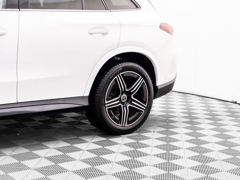 Used 2023 Mercedes-Benz GLC 300 4MATIC image 36