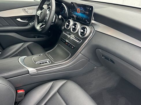 Used 2021 Mercedes-Benz GLC 300 4MATIC image 16