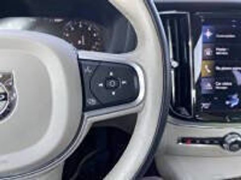 Used 2022 Volvo S60 B5 Inscription image 13