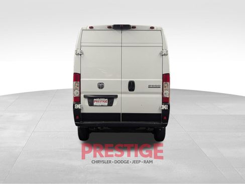 Used 2025 RAM ProMaster 2500 w/ Convenience Group FWD image 9