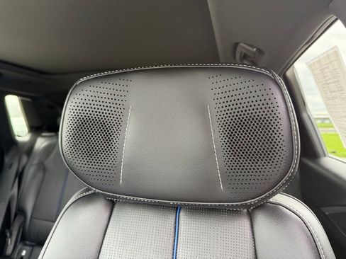 Used 2025 Cadillac Lyriq Luxury w/ LPO, Floor Liner Package AWD/4WD image 29