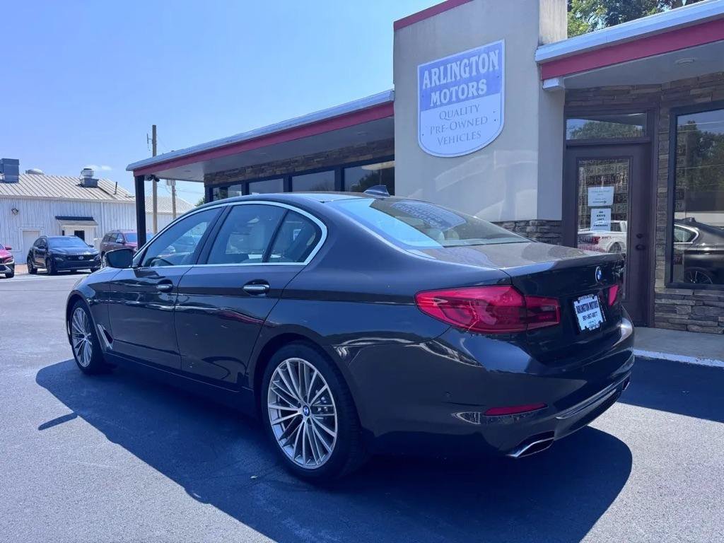 Used 2017 BMW 540i RWD image 3