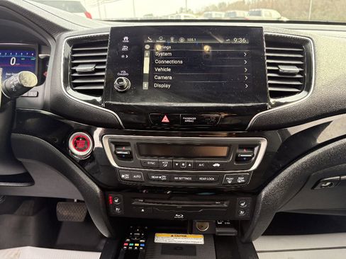 Used 2022 Honda Pilot Elite image 28