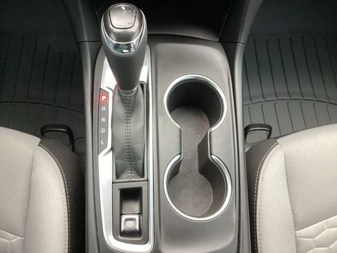 Used 2018 Chevrolet Equinox LS image 23