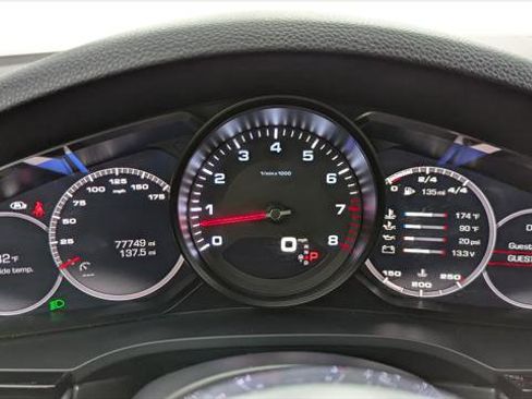 Used 2019 Porsche Cayenne image 24