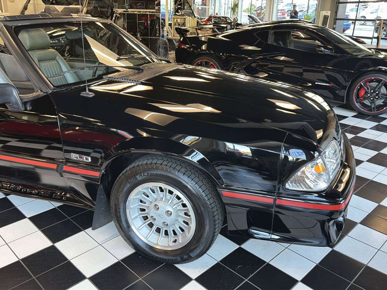 Used 1988 Ford Mustang GT RWD image 4