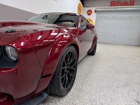Used 2018 Dodge Challenger SRT Hellcat image 10