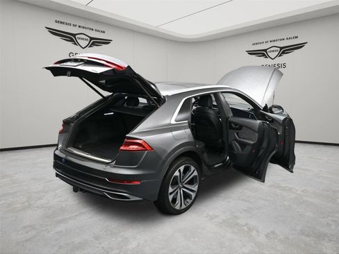 Used 2019 Audi Q8 Prestige w/ Luxury Package AWD/4WD image 30