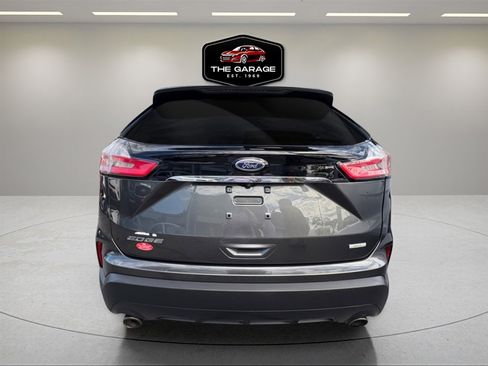 Used 2019 Ford Edge SE image 6