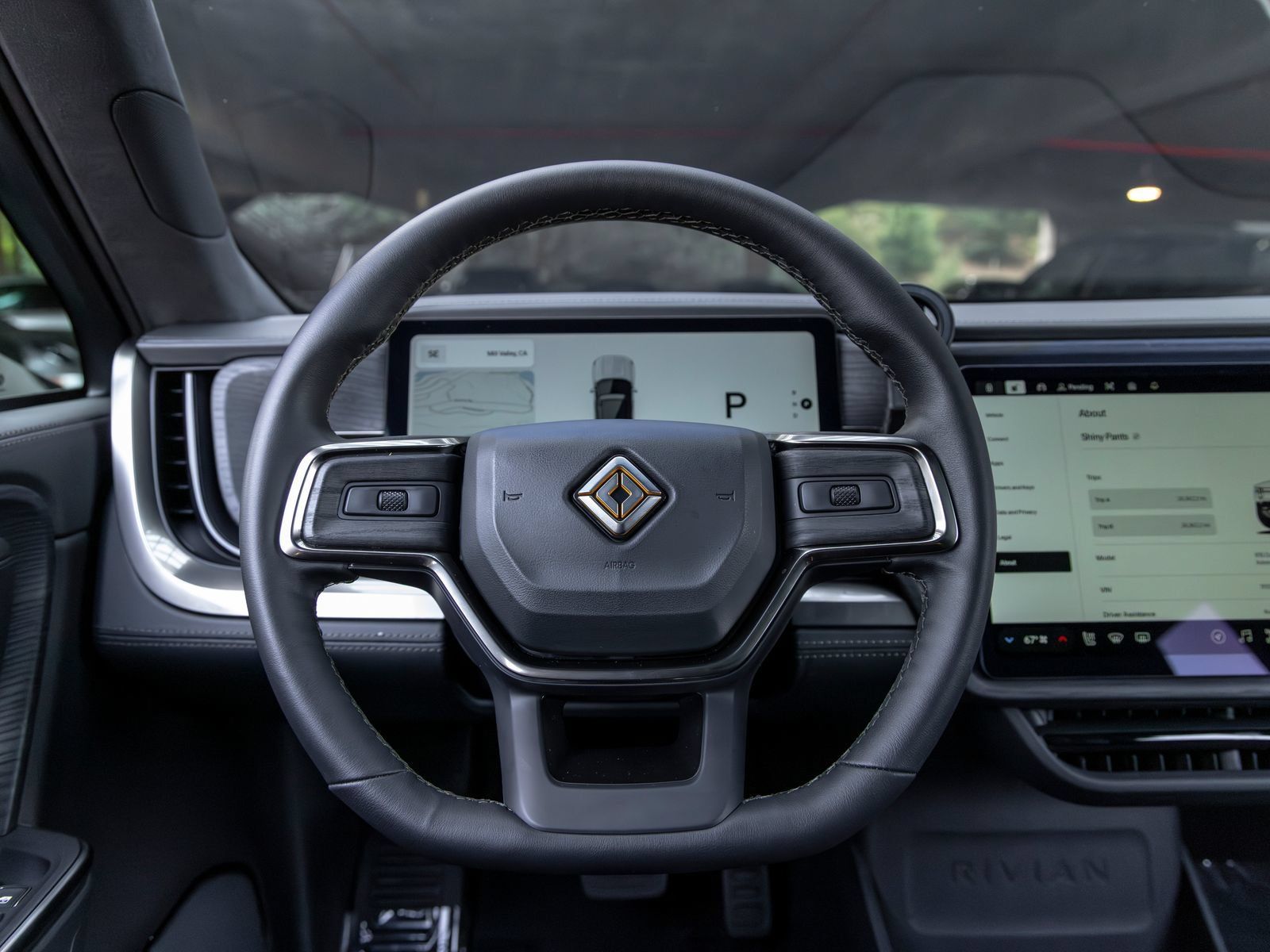 Used 2025 Rivian R1S Adventure Dual AWD/4WD image 27