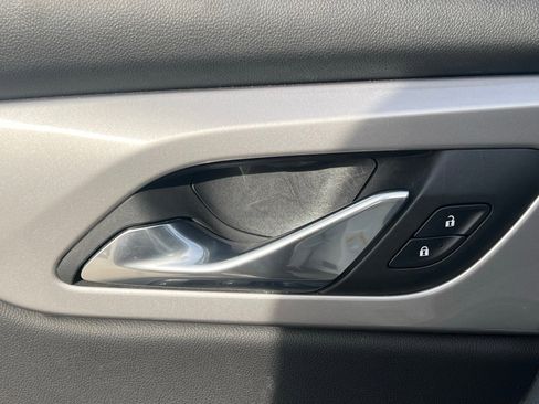 Used 2025 Chevrolet Blazer LT image 23