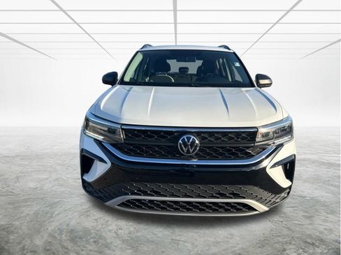 Used 2022 Volkswagen Taos S image 8