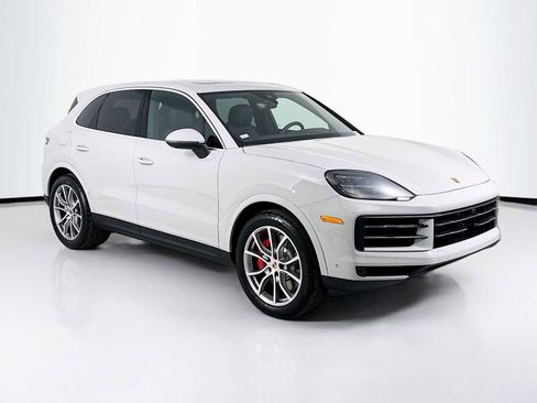 New 2026 Porsche Cayenne S image 7