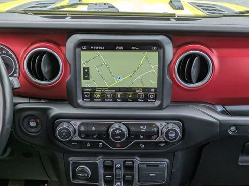 Used 2022 Jeep Wrangler Unlimited Rubicon w/ Steel Bumper Group AWD/4WD image 17