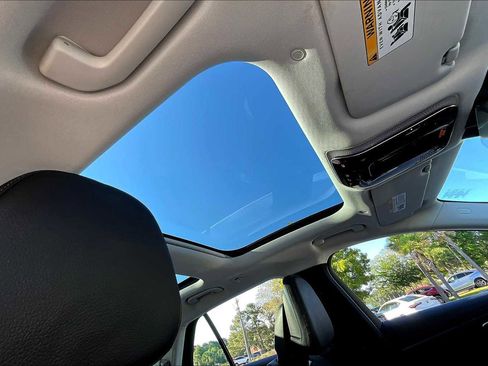 Used 2025 Mercedes-Benz E 450 4MATIC All-Terrain Wagon image 24