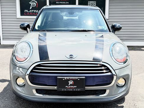 Used 2018 MINI Cooper 4-Door Hardtop w/ Premium Package FWD image 18