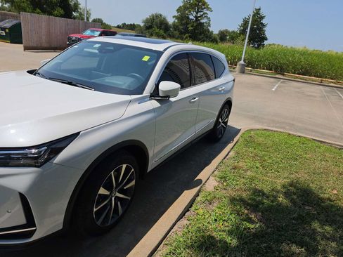 Used 2026 Acura MDX w/ Technology Package FWD image 1