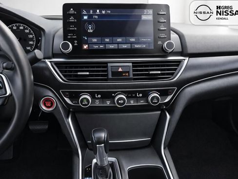 Used 2020 Honda Accord Sport image 9