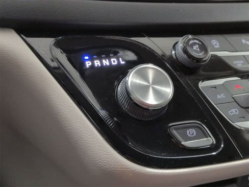 Certified 2017 Chrysler Pacifica Touring-L Plus image 34