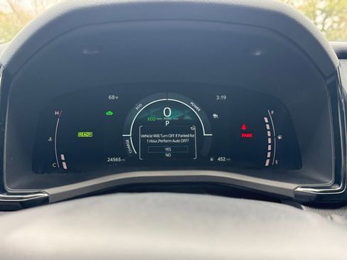 Used 2025 Toyota Camry LE FWD image 31