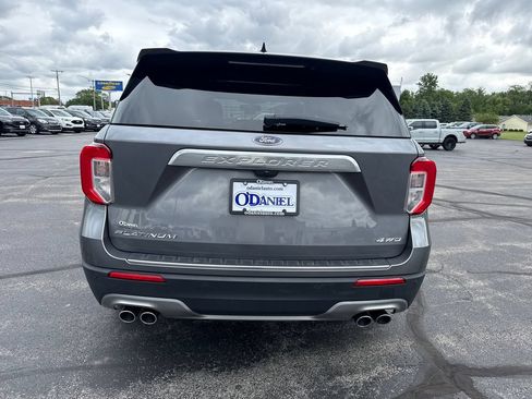 Used 2022 Ford Explorer Platinum w/ Equipment Group 601A AWD/4WD image 7