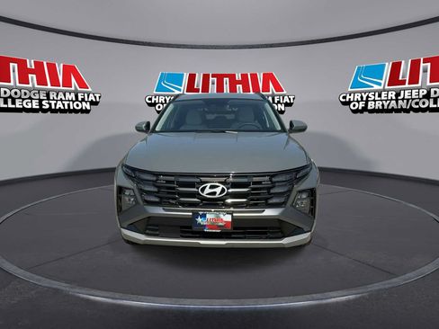 Used 2025 Hyundai Tucson SEL FWD image 3