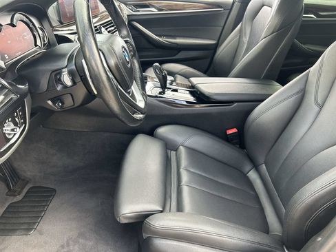 Used 2019 BMW 530i xDrive AWD/4WD image 16