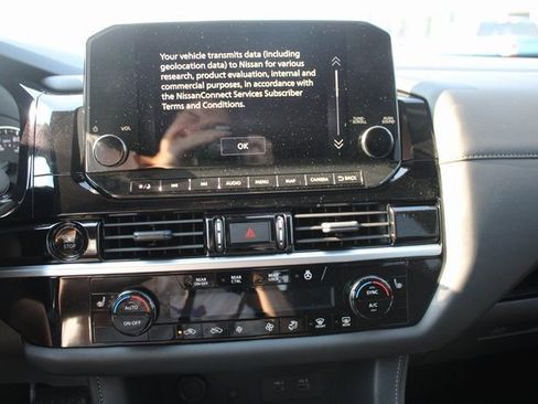 New 2025 Nissan Pathfinder SL w/ Cargo Package image 13