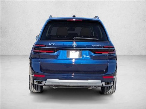 New 2026 BMW X7 xDrive40i image 7