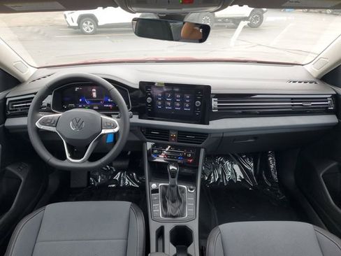 New 2025 Volkswagen Jetta SE image 25