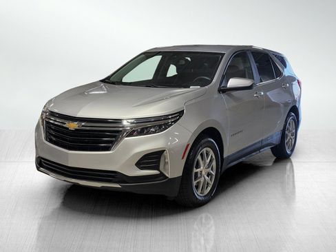 Used 2022 Chevrolet Equinox LT image 3