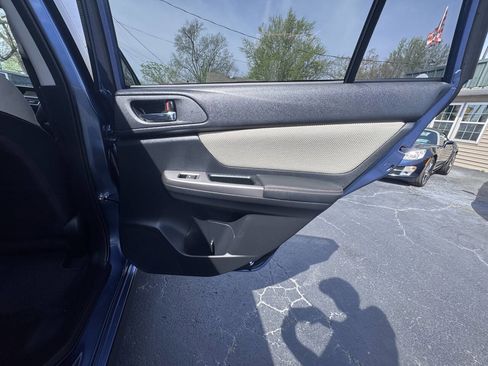 Used 2017 Subaru Crosstrek 2.0i Premium w/ Popular Package #2 image 32