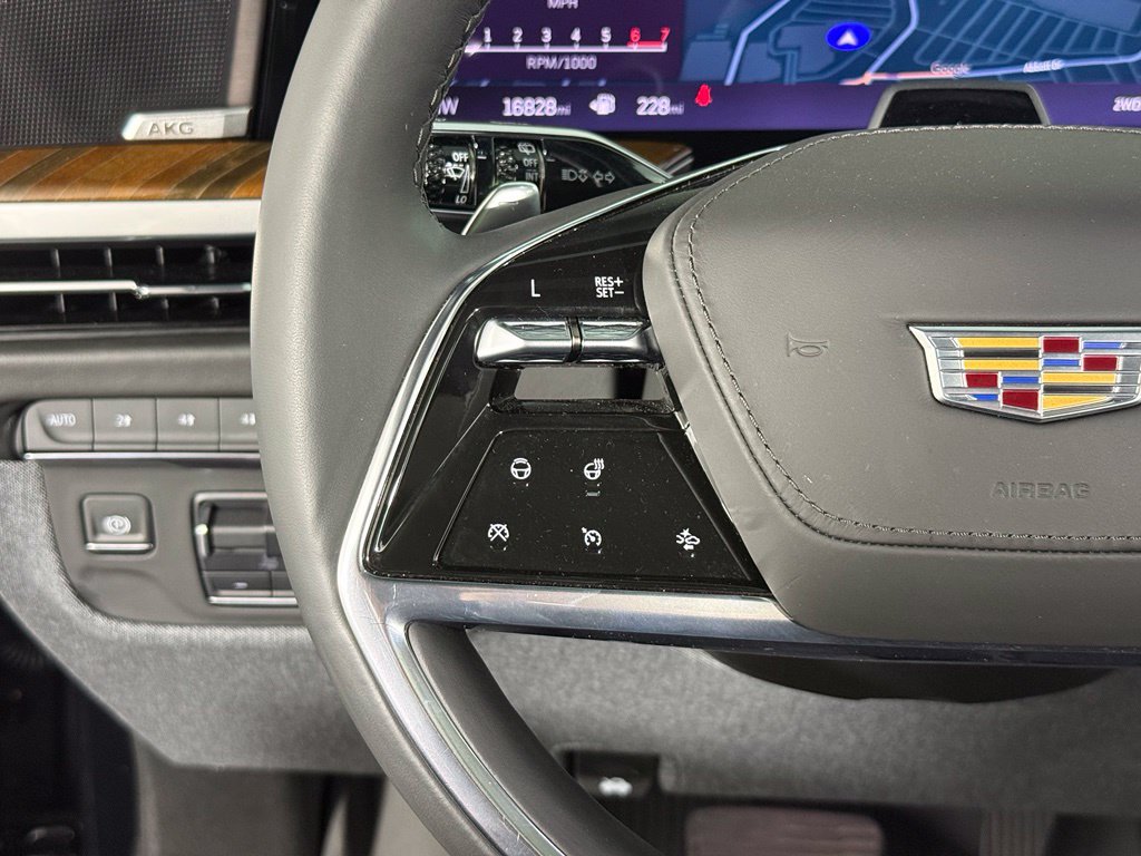 Used 2025 Cadillac Escalade ESV Sport Platinum w/ LPO, ONYX Package AWD/4WD image 18