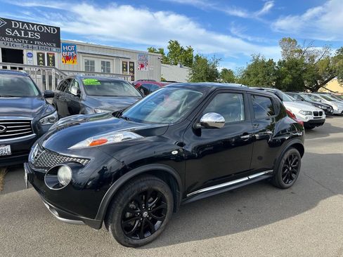 Used 2012 Nissan Juke SL w/ Chrome Pkg image 11