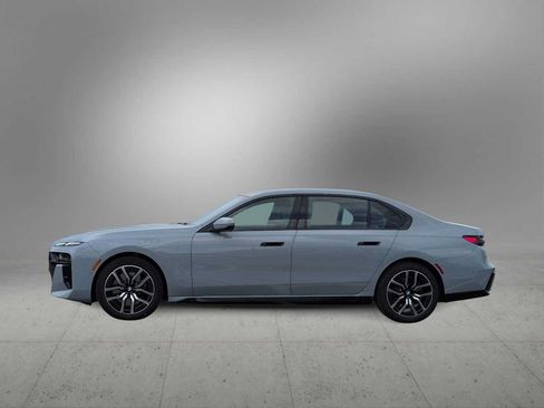 New 2025 BMW 740i xDrive AWD/4WD image 5