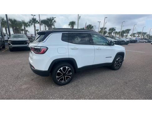 Used 2022 Jeep Compass Limited AWD/4WD image 2