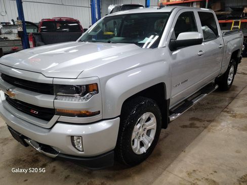 Used 2018 Chevrolet Silverado 1500 LT w/ All Star Edition image 4