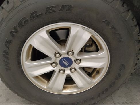 Used 2019 Ford F150 XLT w/ Equipment Group 301A Mid image 31