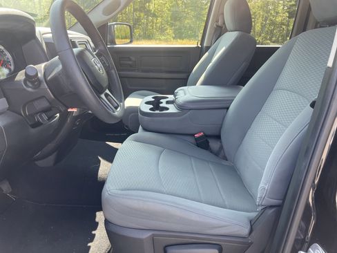 Used 2019 RAM 1500 Express image 14