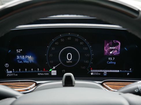 Certified 2023 Cadillac Escalade Premium Luxury w/ Performance Package AWD/4WD image 21