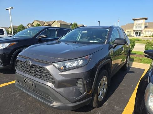 Used 2020 Toyota RAV4 LE w/ Carpet Mat Package FWD image 3