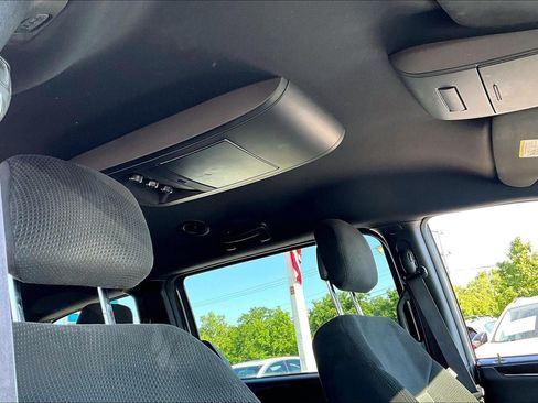 Used 2017 Dodge Grand Caravan SE FWD image 29