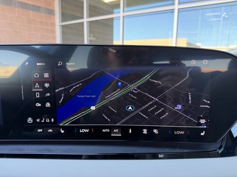 Used 2025 Audi Q6 e-tron Premium w/ Convenience Package image 20