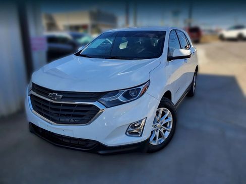 Used 2019 Chevrolet Equinox LT image 2