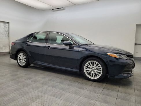 Used 2018 Toyota Camry XLE w/ Audio Package image 11