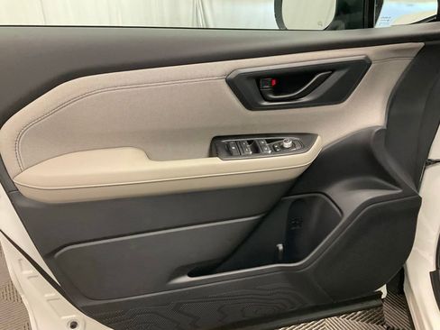 New 2026 Subaru Forester Premium AWD/4WD image 9