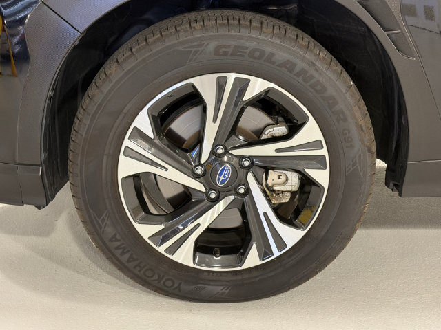 Certified 2025 Subaru Crosstrek 2.5i Premium AWD/4WD image 8