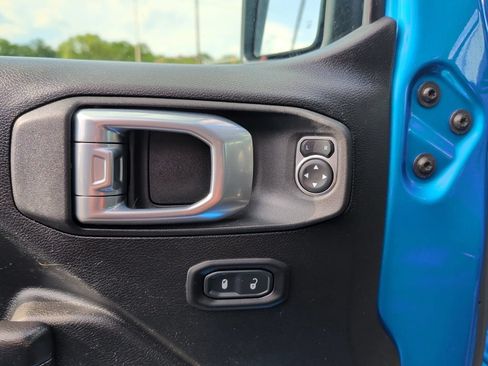 Used 2021 Jeep Gladiator Sport AWD/4WD image 33