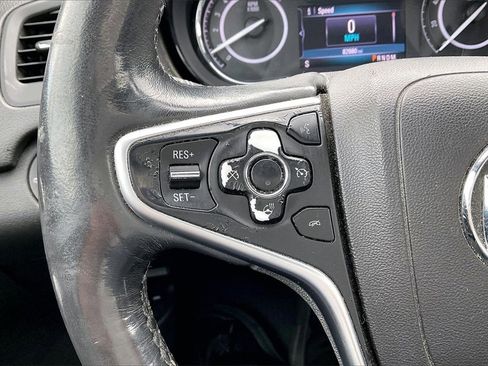 Used 2017 Buick Regal Premium image 13